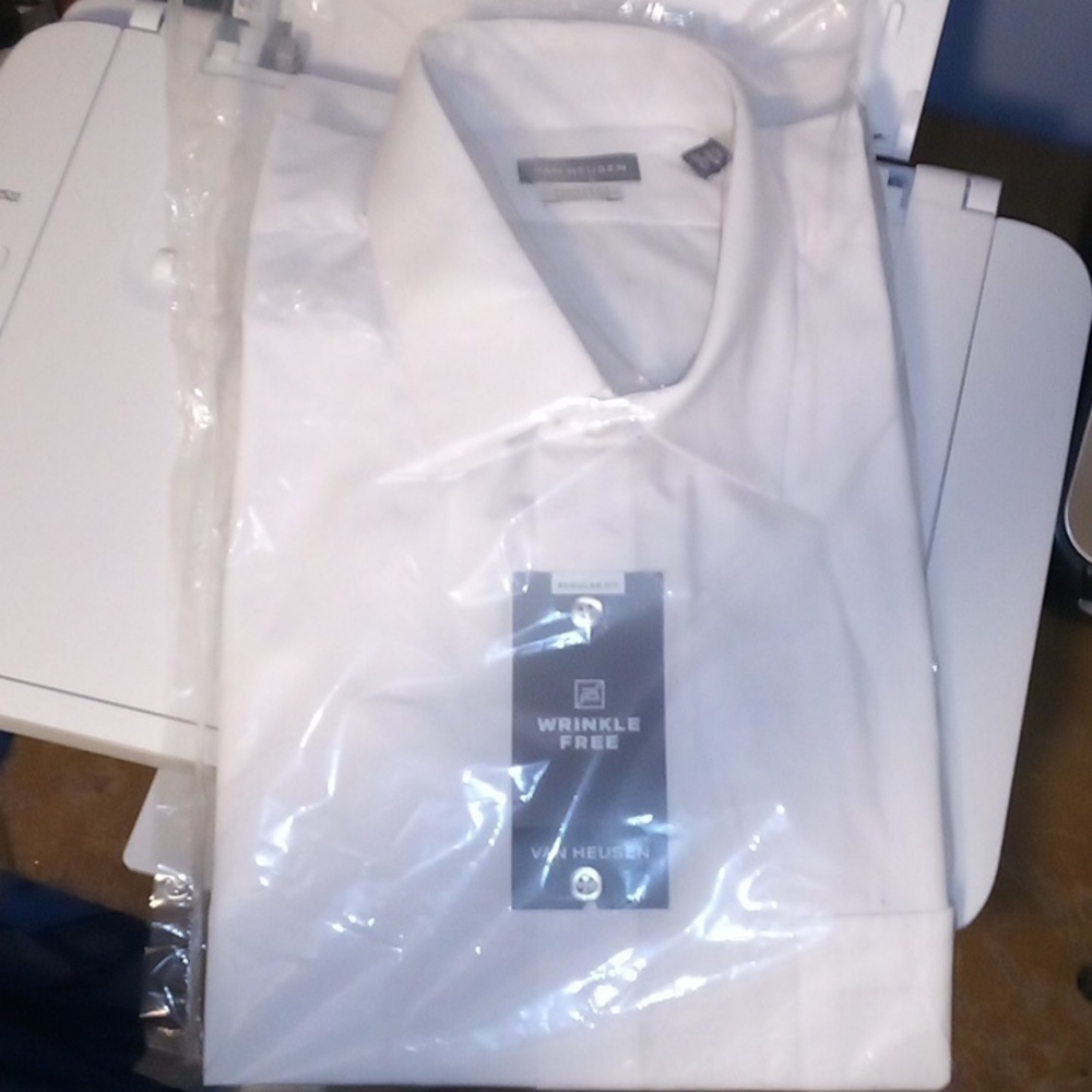 NWT - Van Heusen White Button Up Dress Shirt - Size  17.5 Neck (XL)